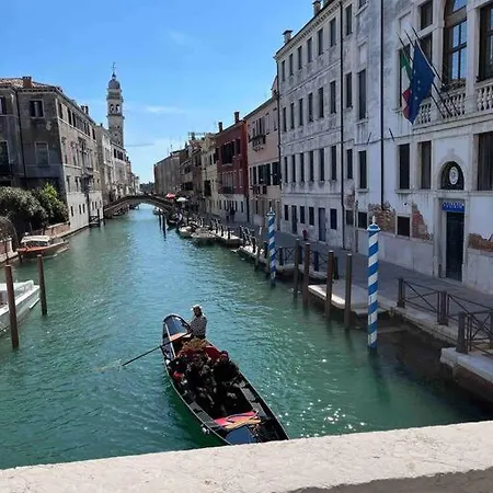 Ponte Dei Greci * Venise